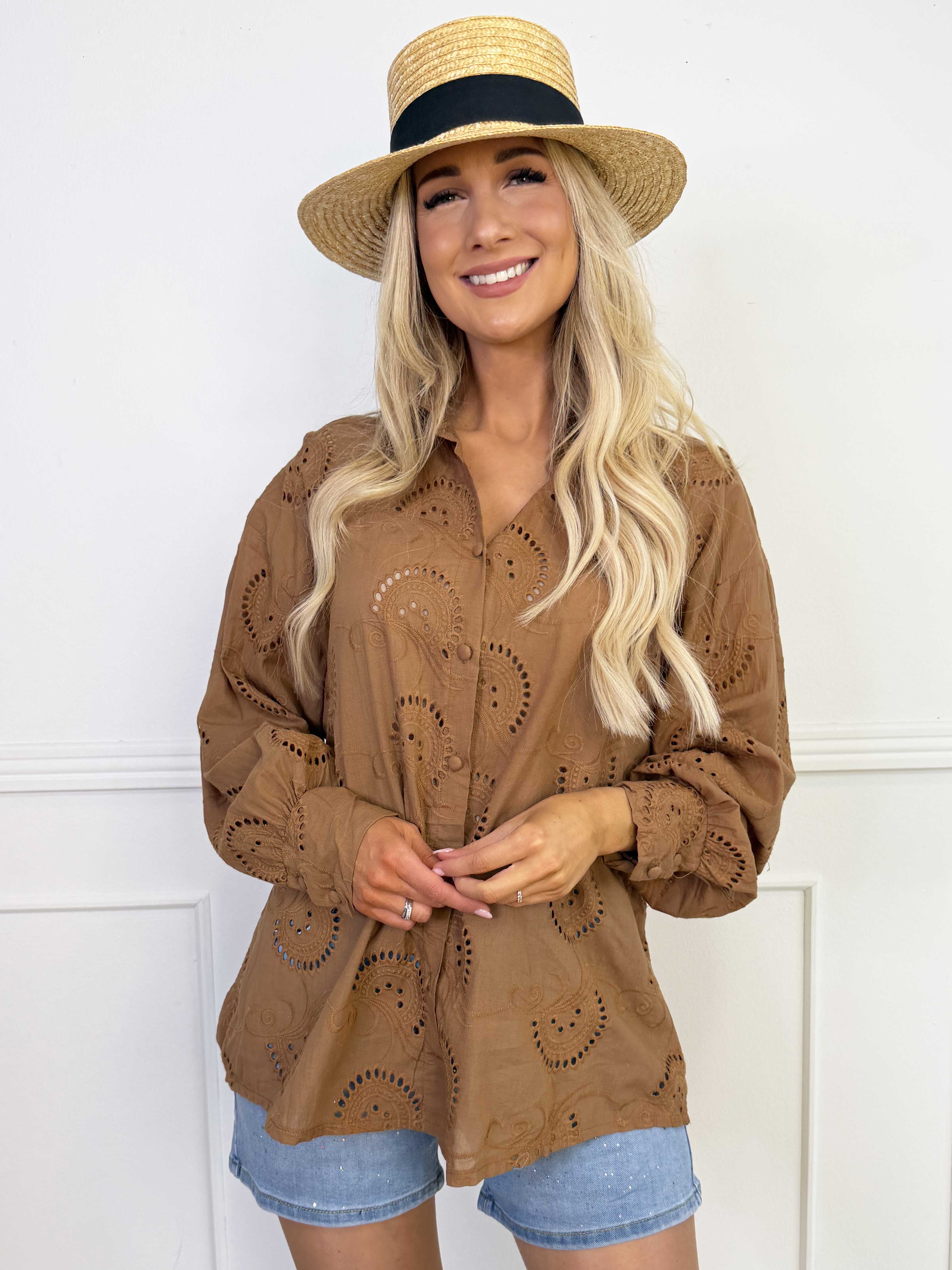 Lona Broderie - Broderie anglaise plus size skjorte i viskose